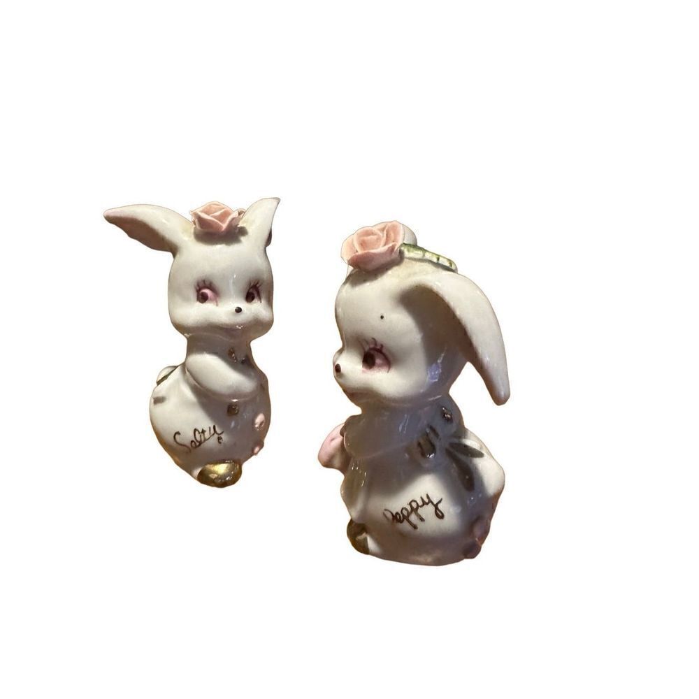 Vtg Salty & Peppy Anthropomorphic Bunny Rabbit Salt & Pepper Shaker Set Japan